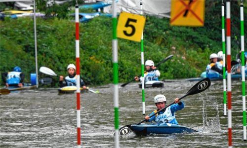 Der Rosenheimer KKR-Nachwuchs kam auf dem Iller-Kanal meist gut durch die Stangen.
