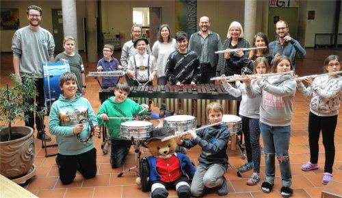 Derzeit befinden sich elf Schülerinnen und Schüler in der musikalischen Grundausbildung. Foto re.
