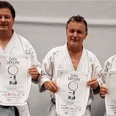 Drei neue Karate-Dan-Träger beim VfL Waldkraiburg