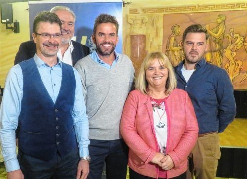 Die ersten fünf der CSU-Stadtratsliste: Karl Heinz Stocker, Anton Sterr, Wolfgang Nadvornik, Charlotte Konrad und Michael Roth (von links).Foto Rath