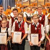 Ehrennadeln für verdiente Musiker
