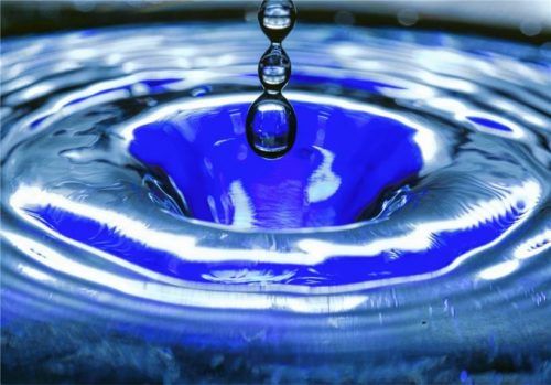 Die Gemeinde Halfing will in Sachen Wasser keine Kompromisse eingehen. Den Stadtwerken Rosenheim wurde jetzt die Betriebsführung übertragen.Foto DPA