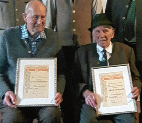 Die neuen Ehrenmitglieder Josef Holzmeier (links) und Jakob Demmel.