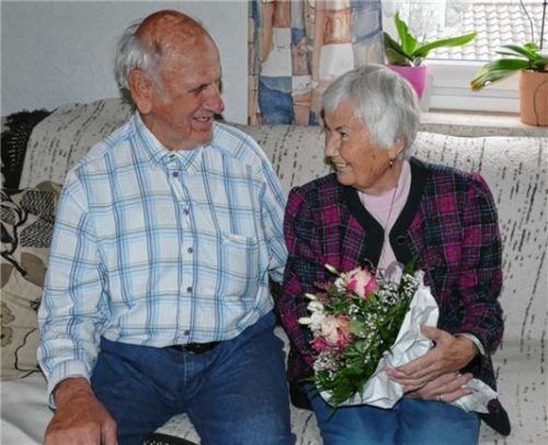 Elli und Albert Rummel sind seit sechs Jahrzehnten verheiratet. Foto  Bachmaier