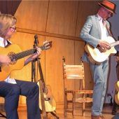 Erst schluchzt die Gitarre, dann tanzt sie Flamenco
