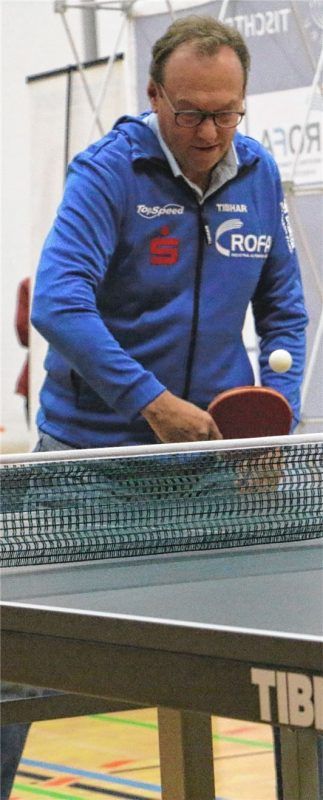 Günther Lodes spielt für sein Leben gerne Tischtennis – seit 1964 im Verein. Foto koch