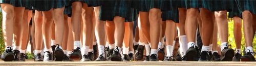 In einheitlicher Uniform zum Unterricht: Internate gelten als elitär, werden heute aber von Kindern und Jugendlichen aller Einkommensschichten besucht.Foto Istock