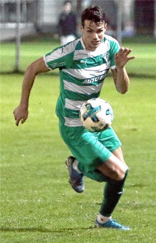 Irfan Selimovic will mit dem SB Rosenheim auch in Holzkirchen punkten. Foto  Fehrmann