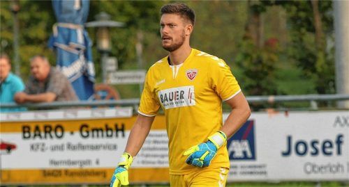 Keeper, Co-Trainer und Teammanager Daniel Süßmaier fordert hundertprozentigen Einsatz. Foto  Buchholz