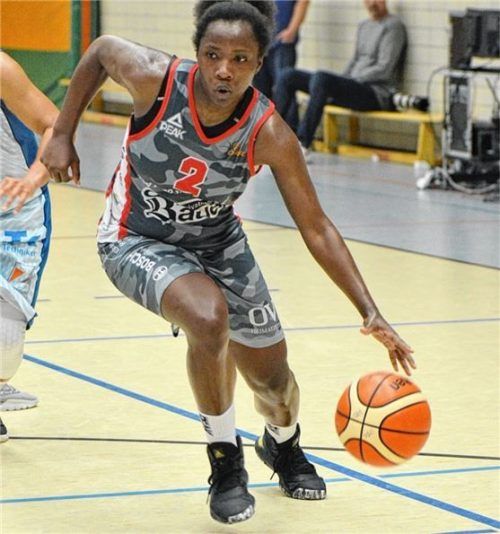 Kelly Moten erzielte beim Sieg in Freiburg 14 Punkte für Wasserburgs Damen. Foto  Hörndl