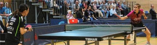 Kristin Lang (rechts) gewann das letzte Duell in der Meisterschaft gegen Xiaona Shan.Foto eg