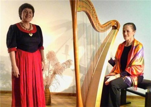 Laden am 14. November in die Bunkerkirche ein: Dorothea Hartenstein (links) und Annelies Brandstätter-Arnold. Foto re