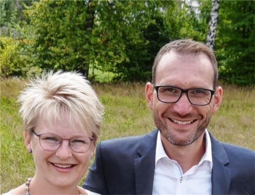 Leben heute nahe Dresden: Stefanie Oppermann-Stuhr (35) und ihr Mann Andreas Stuhr (40). Foto Privat