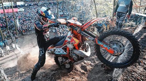 Manuel Lettenbichler gewann das Getzen-Rodeo vor Tausenden von begeisterten Zuschauern. Fotos Future7Media