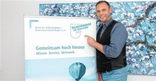 Möchte mehr Aufmerksamkeit für den Einzelhandel schaffen: Florian Runge, Vorsitzender des BDS, Ortsverband Brannenburg, Nußdorf und Flintsbach. Foto Reisner