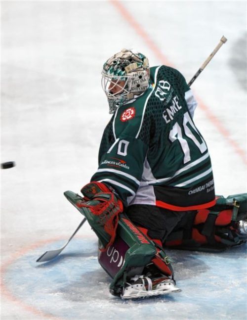 Wechselt von den Starbulls Rosenheim zum Liga-Konkurrenten nach Weiden: Torhüter Luca Endres. Foto  Ziegler