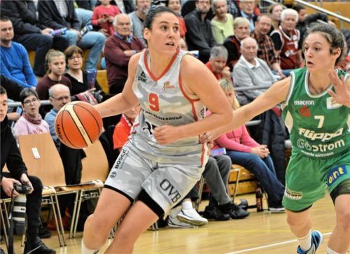 Tina Jakovina (links) steuerte 15 Punkte zum Wasserburger Erfolg bei.Foto Hörndl