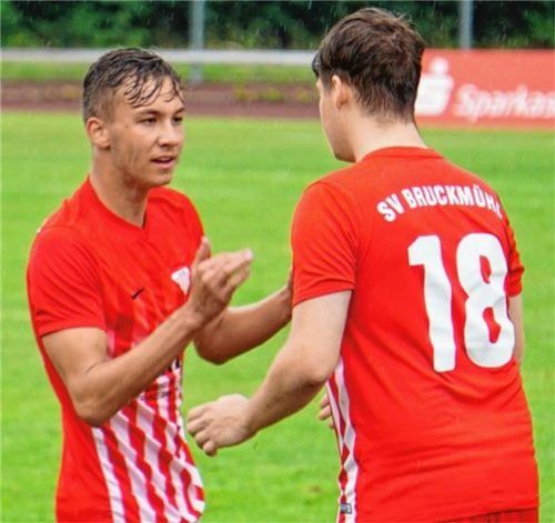 Torschützen für den SV Bruckmühl: Andreas Wechselberger (links) und Quirin Huber.