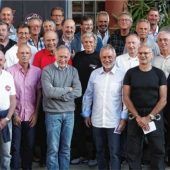 Anfangs in Kellern und Garagen trainiert