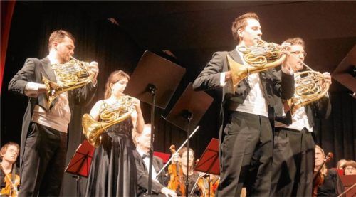 Zugabe für vier Hörner: Marco Baumann, Sophia Keiler, Viktor Praxmarer und Nikolaus Dengg (von links).Foto  Kirchner