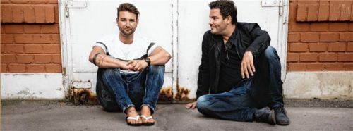 Zwei, die sich „Edmund“ nennen und Austropop vom Feinsten bieten: Die Formation tritt im Rosenheimer Ballhaus am Donnerstag auf. Foto  re