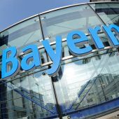 BayernLB: Weniger Arbeitsplätze, mehr DKB