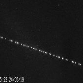 Rätselhafte Lichter am Sternenhimmel