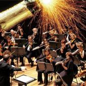 Feuerwerk der Melodien: Neujahrskonzert in Waldkraiburg