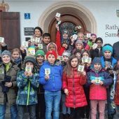 28 Kinder stürmen Samerberger Rathaus
