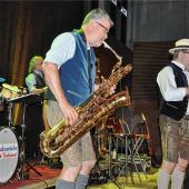 Die „Cubaboarischen Traditional“ begeistern bei Heimspiel über 300 Besucher