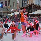 Ice-Starlets bezaubern beim Wasserburger Eiszauber
