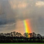 Himmelsleiter in den Wolken