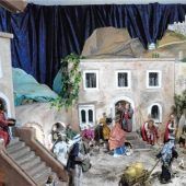 Krippenbauerinnen gestalten biblische Bilder in St. Georg
