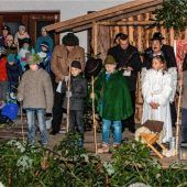 Alpenländisches Krippenspiel in neuer Umgebung