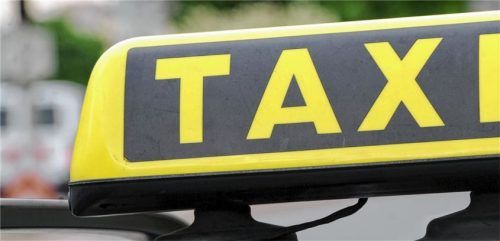Ältere Menschen in Neubeuern können das Seniorentaxi in Anspruch nehmen. Der neue Bürgermeister ruft dazu auf, das Angebot besser zu nutzen. Foto dpa