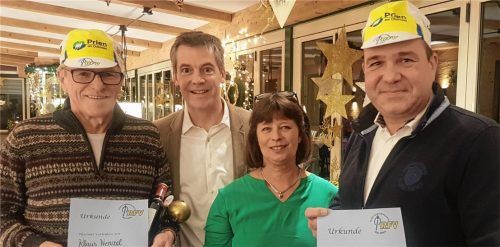 Auch die Siegerehrung der Vereinsmeisterschaft fand im Rahmen der Jahresabschlussfeier statt. Foto Wagner