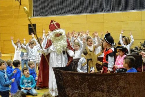 Beim Mitmachmusical erfuhren die Kinder vieles über Bischof Nikolaus.Foto Stettner