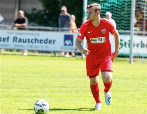 Bleibt bis Juni 2023 ein Rot-Weißer: Verteidiger Marco Rosenzweig. Foto  Buchholz