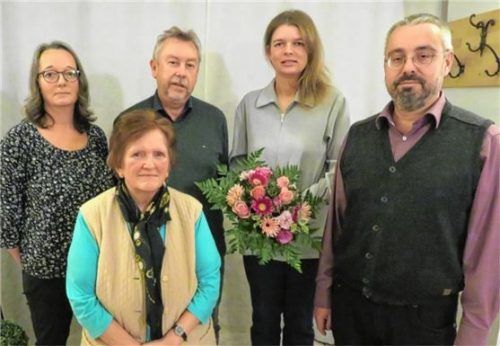 Das Foto zeigt die Kandidaten, die die ersten fünf Listenplätze der SPD belegen (von links): Eva Guse, Emma Seredinski, Ludwig Spirkl, Bürgermeisterkandidatin Michelle Gaulinger und Ulrich Geltinger. Foto Jaensch