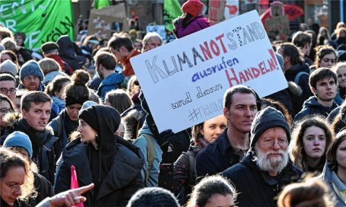 Das Thema Klimaschutz ist in aller Munde: In Rosenheim wird heute im Haupt- und Finanzausschuss darüber diskutiert, ob ein Klimanotstand ausgerufen werden soll. Foto dpa