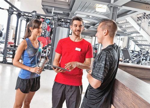 Der Fitness- und Gesundheitsmarkt wächst und mit ihm der Bedarf an qualifiziertem Personal. Foto djd/DHfPG/BSA Akademie