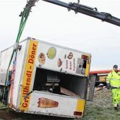 Grillwagen kippt um