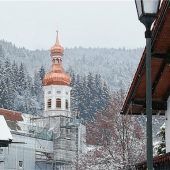 Kupfernes Kleid für den Sachranger Kirchturm