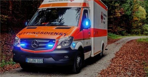 Der neue Rettungswagen für die Bereitschaft Haag ist mit allen medizinischen Geräten für die Notfallversorgung ausgestattet.Foto re