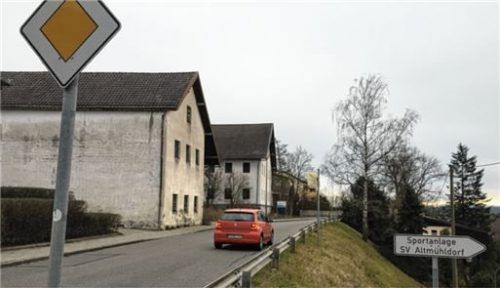 Der Wintererhof, zentral in Altmühldorf gelegen: Dort sollen Wohnungen entstehen. Wie die aussehen sollen, will die Stadt in den kommenden Monaten vorgeben. Foto  Honervogt