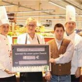 Spargel schälen für guten Zweck