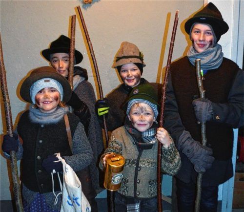 Die Klöpfelkinder zogen an den letzten Donnerstagen durch Breitbrunn.Foto Wastl