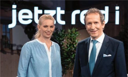 Die Moderatoren Franziska Eder und Tilman Schöberl.