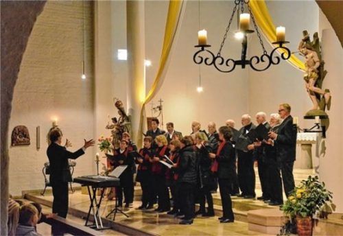 Die musikalische Bandbreite beim vorweihnachtlichen Konzert in der Heufelder Kirche war beeindruckend.Foto Höschler