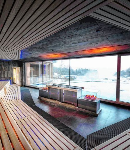 Die neue Panorama Sauna ist das Top-Highlight in der Saunawelt der Chiemgau Thermen Bad Endorf.